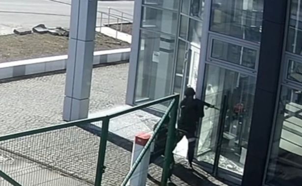 Докази звірств військових РФ росіяни називають фейками і намагаються виправдати катів і вбивць українців