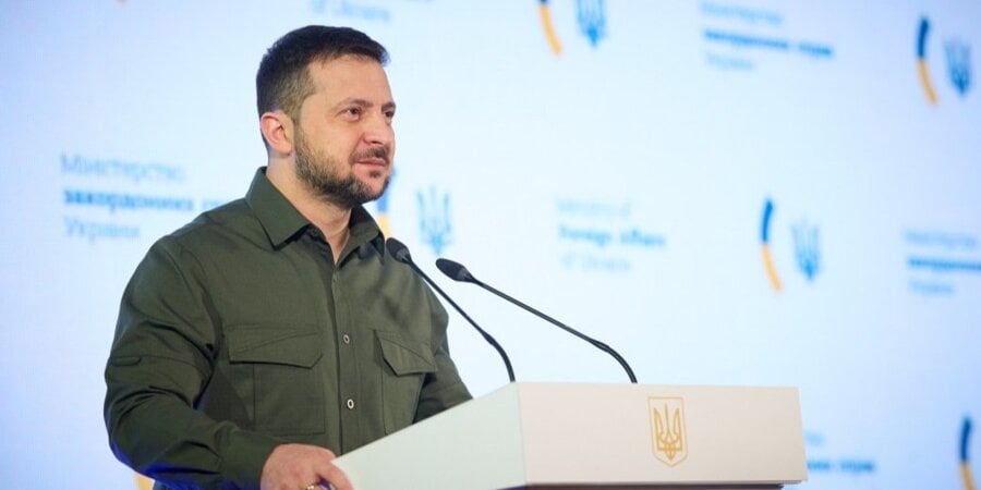 Володимир Зеленський: Якщо буде зброя, ми не лише не відійдемо від Бахмуту, а й почнемо звільняти Донбас