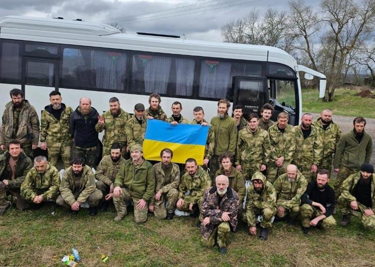 Великодній обмін полоненими. Сьогодні додому повернулися ще 130 українських військовослужбовців