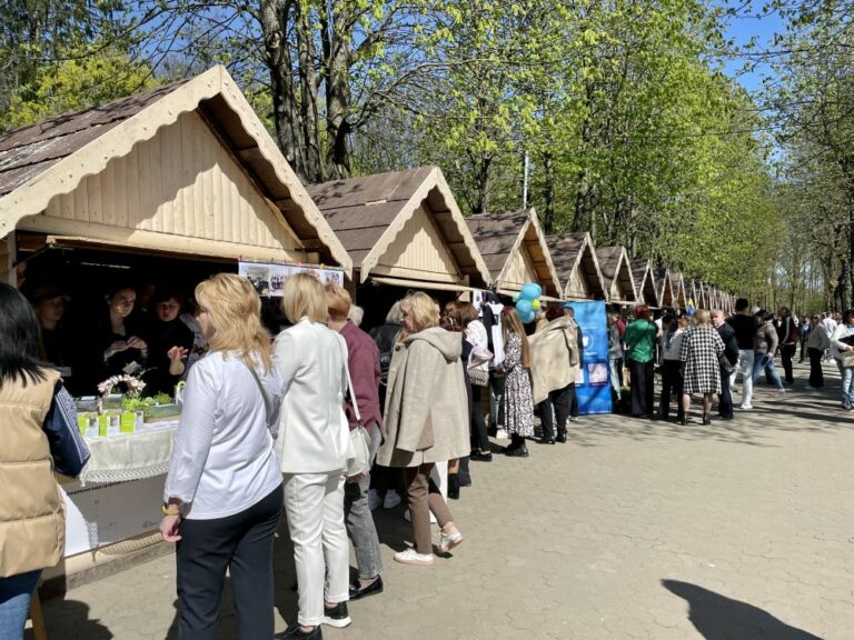 Первая в Украине. Во Львове состоялась ярмарка молодежного предпринимательства
