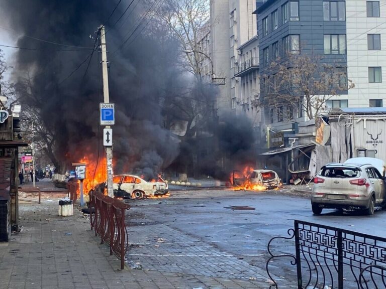«Світ повинен це бачити». Зеленський повідомив про 21 загиблого і 48 поранених у Херсонській області