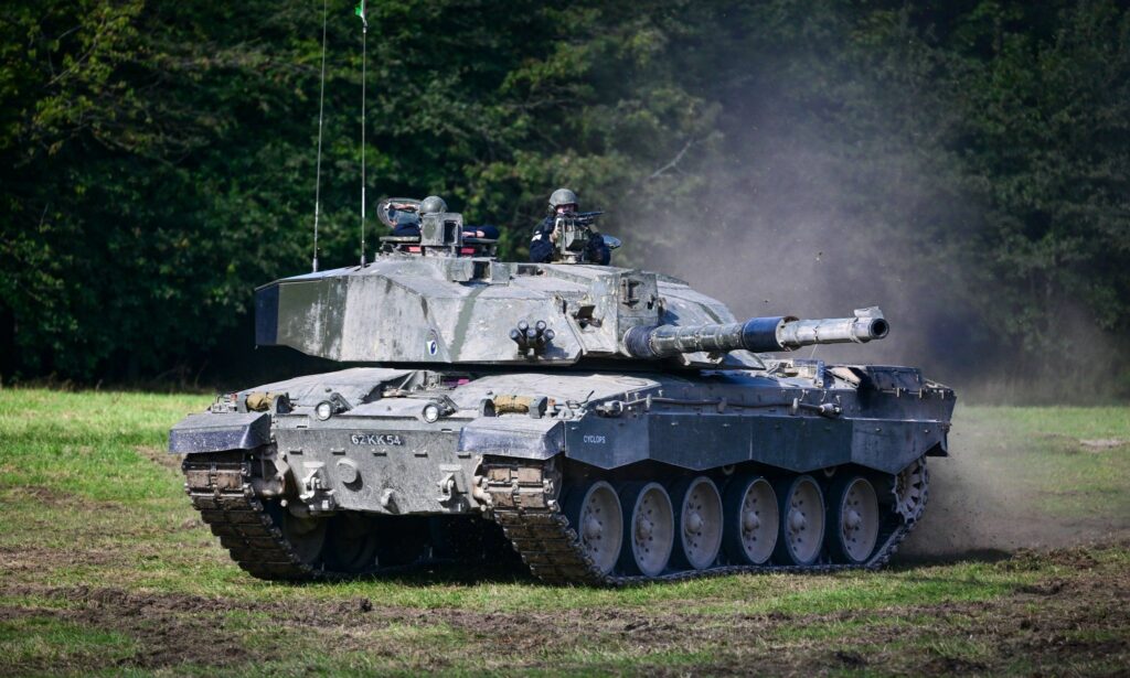 Все обещанные танки Challenger 2 уже прибыли в Украину – Минобороны Британии