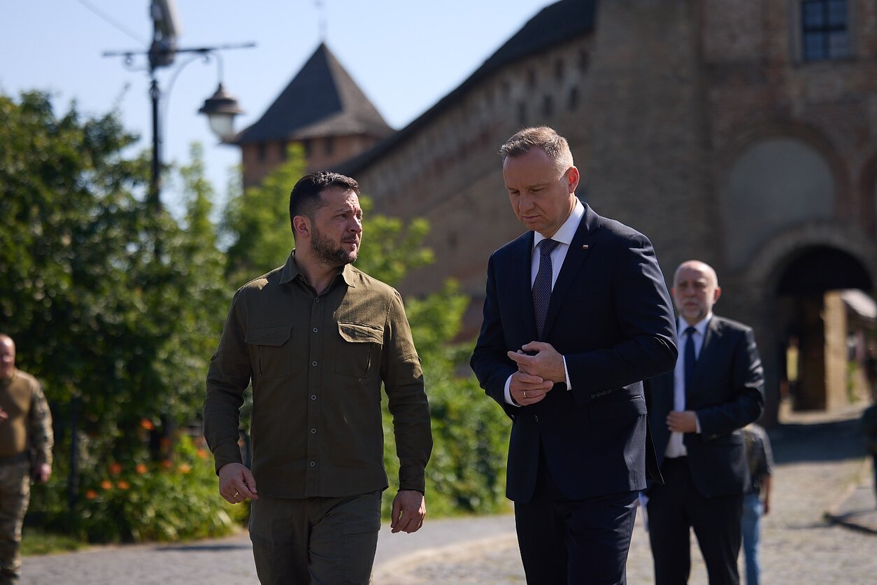 Коротко, але предметно. Володимир Зеленський і Анджей Дуда поговорили про саміт НАТО та домовилися діяти разом