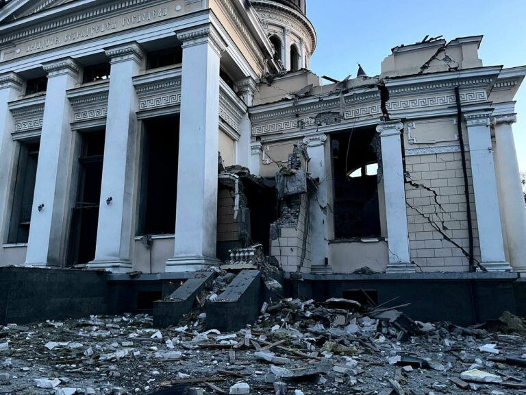 В ЄС назвали «воєнним злочином Кремля» ракетний удар по центру Одеси
