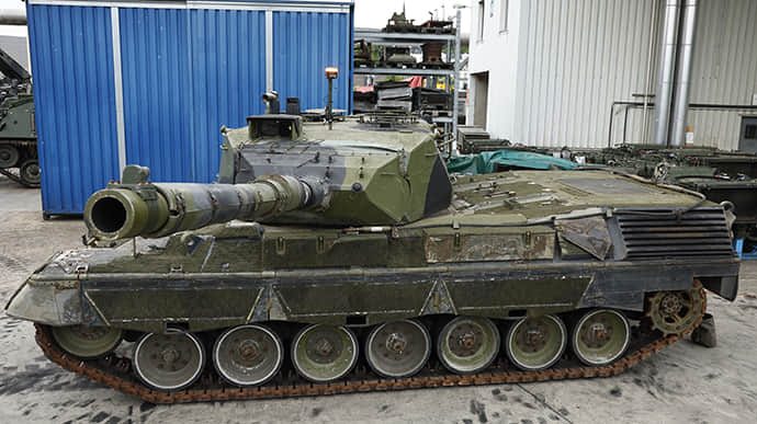 Україна може отримати 100 танків Leopard від Греції: подробиці