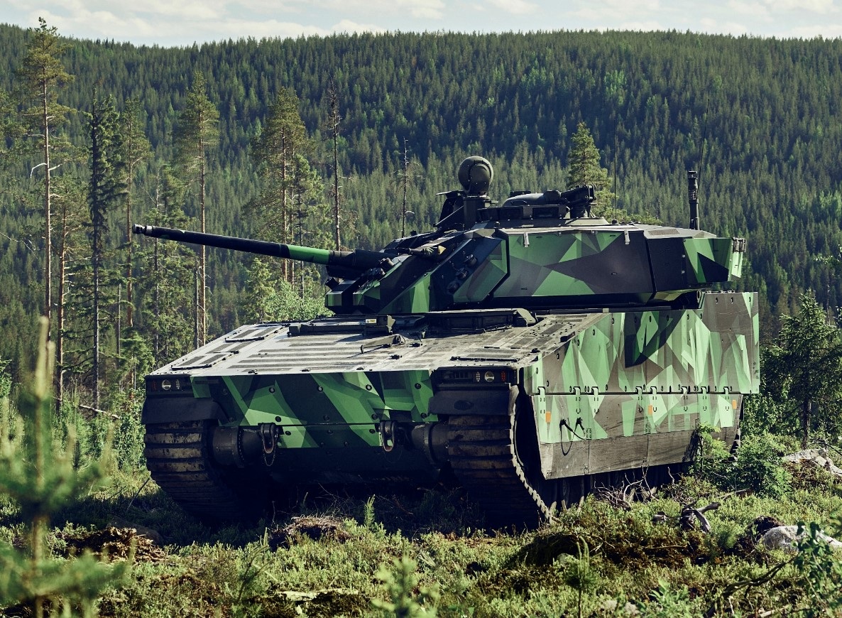 Україна та Швеція планують спільно виробляти БМП CV-90 для ЗСУ