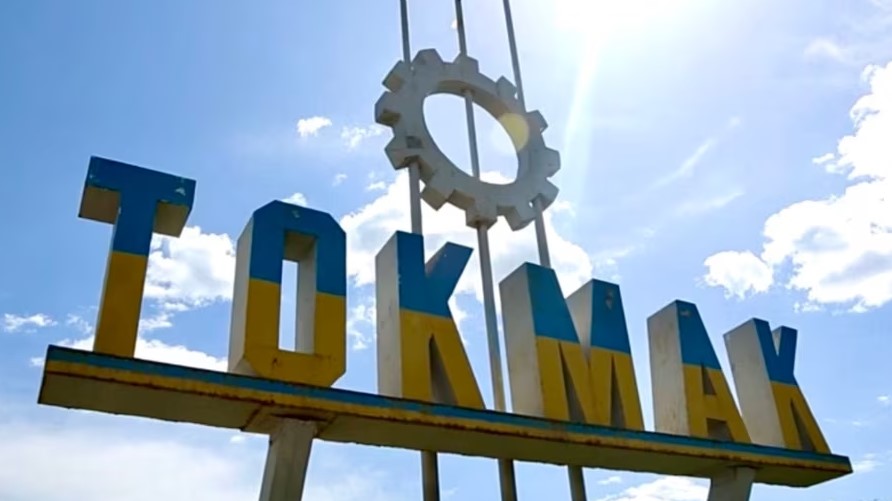 Російські окупанти масово заселяють будинки місцевих жителів на Запоріжжі, щоб створити живий щит