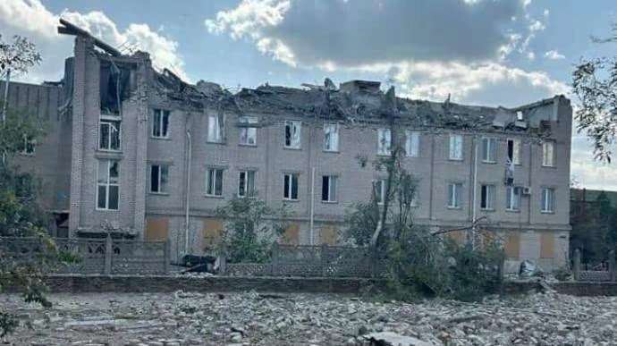 У Бериславі росіяни вдарили по лікарні   