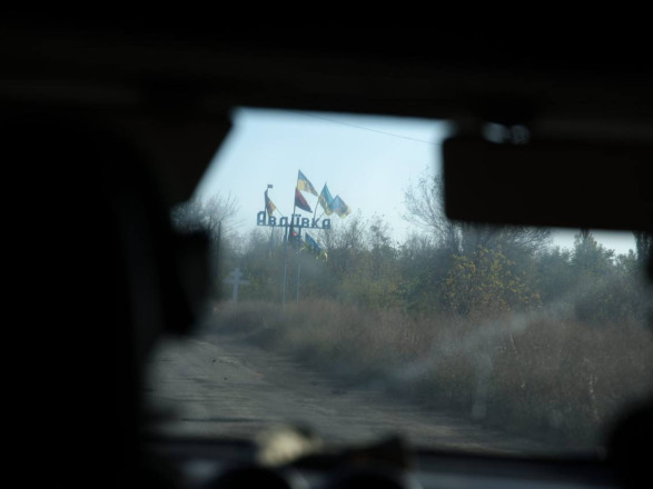 На Авдіївському напрямку загострення, окупанти зруйнували єдину школу, яка вціліла в сусідній громаді – голова МВА