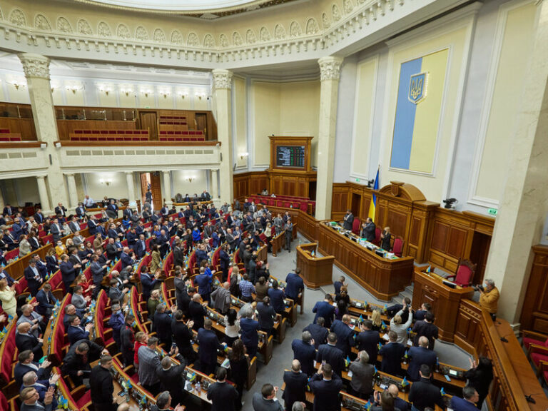 Рада забрала у громад «військовий» ПДФО. Гроші підуть на дрони та зброю