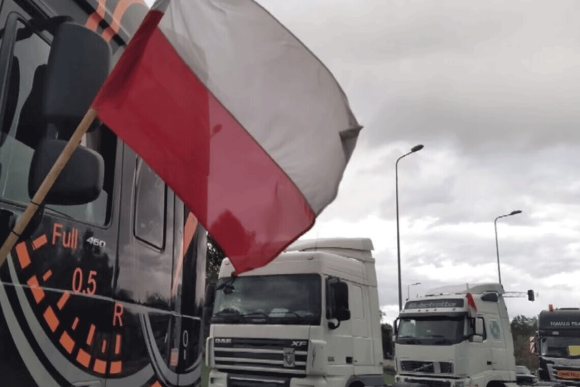 Больше никаких блокировок: польские власти запретили акции на украинской границе