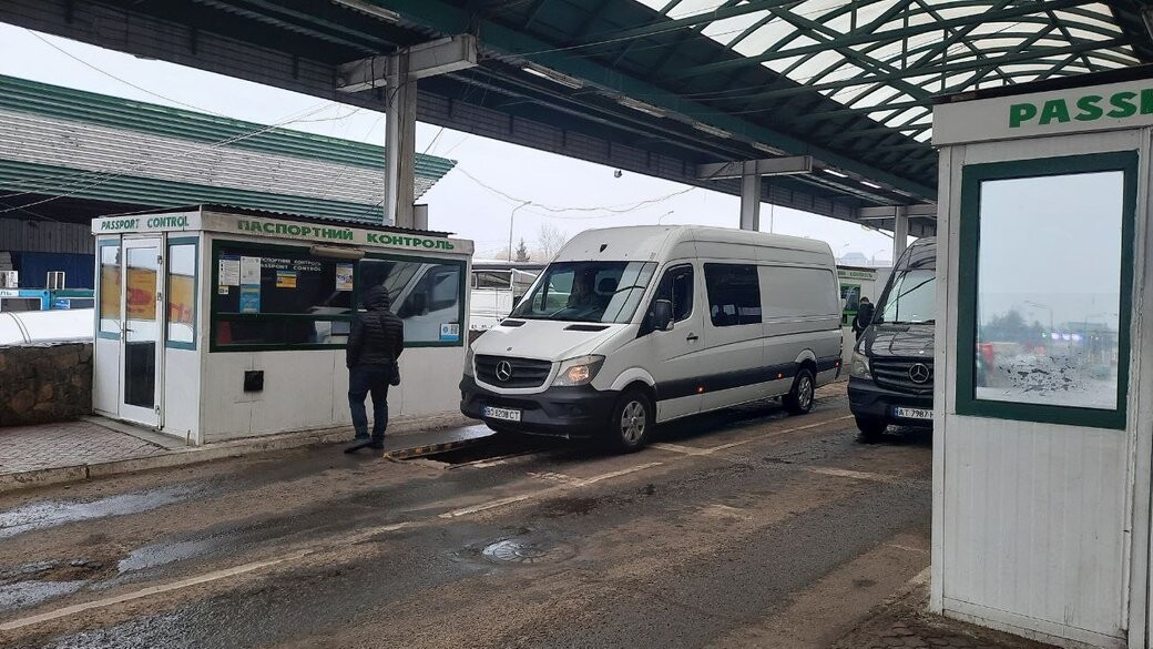 У ДПСУ розповіли, яка кількість чоловіків призовного віку щодня виїжджає з України