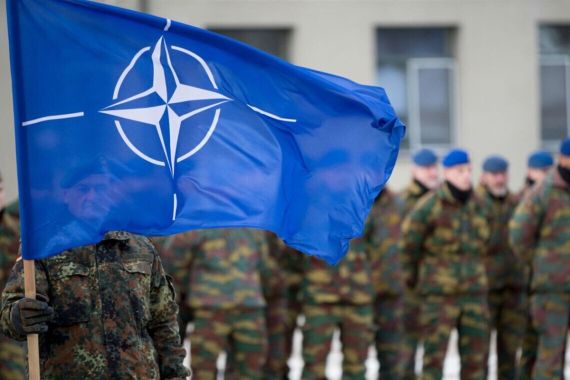 НАТО таємно вводить війська в Україну. У ЦПД розвінчують новий фейк росіян НАТО таємно вводить війська в Україну. У ЦПД розвінчують новий фейк росіян