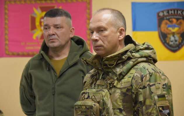 Після оцінки обстановки на двох напрямках були прийняті рішення для підвищення ефективності оборони, – командувач Сухопутних військ ЗСУ