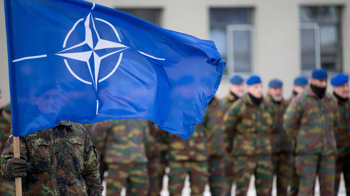 Франція створює коаліцію країн, які готові направити війська в Україну, – Politico