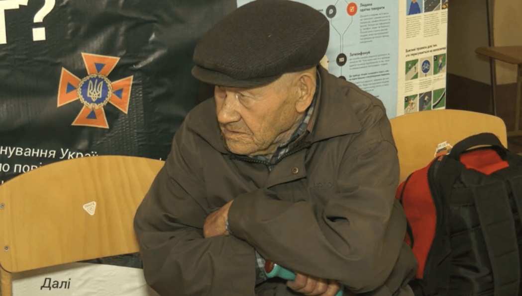 88-річний чоловік вийшов з окупованої Донеччини, щоб не отримувати громадянство РФ