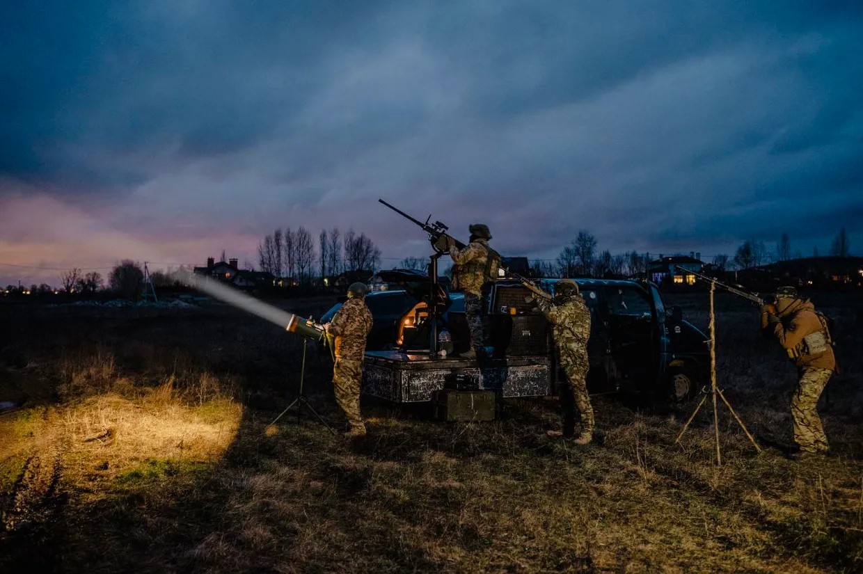 На Україну вночі летіло три десятки ракет і дронів. Збито 29 цілей, зокрема, «Кинджал»