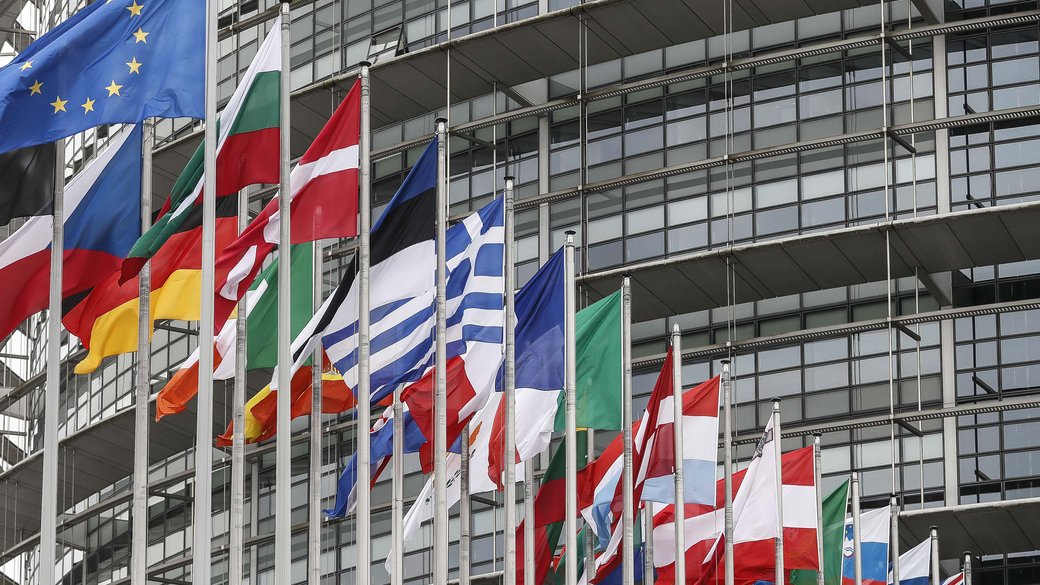 У 27 країнах ЄС стартували вибори до Європейського парламенту У 27 країнах ЄС стартували вибори до Європейського парламенту