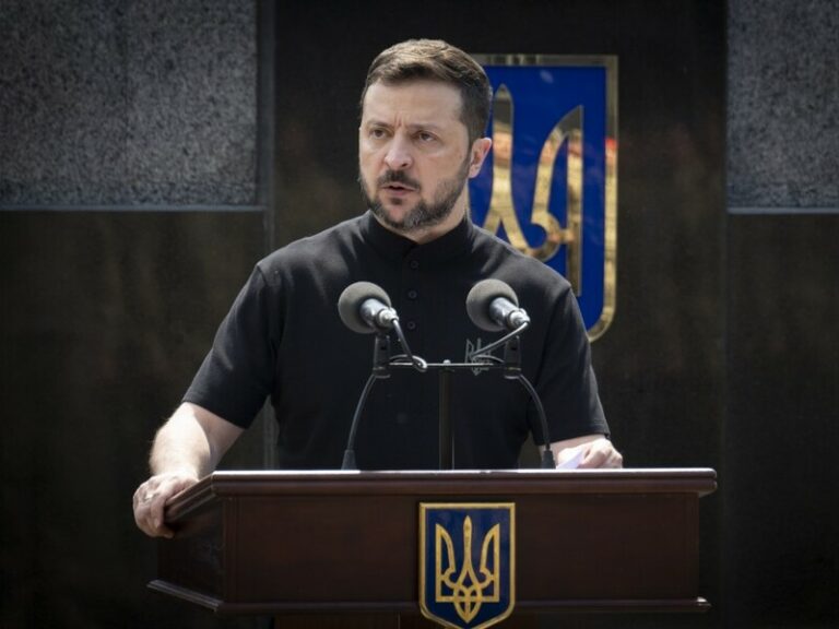 Горячая стадия войны может быть закончена до конца года – Зеленский
