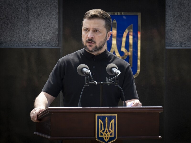 Гарячу стадію війни можна закінчити до кінця року – Зеленський
