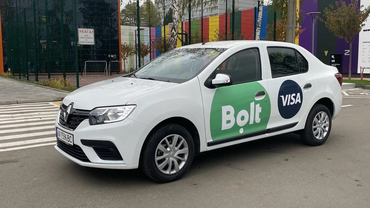 Офіційно: Bolt та Uklon відновлюють роботу під час комендантської години у Львові