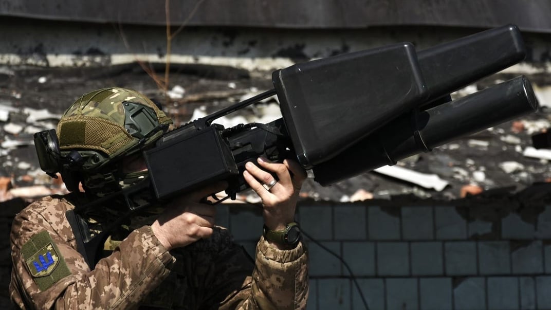 Чому під час повітряних тривог на телефонах змінюється точний час і геолокація. У Генштабі пояснили