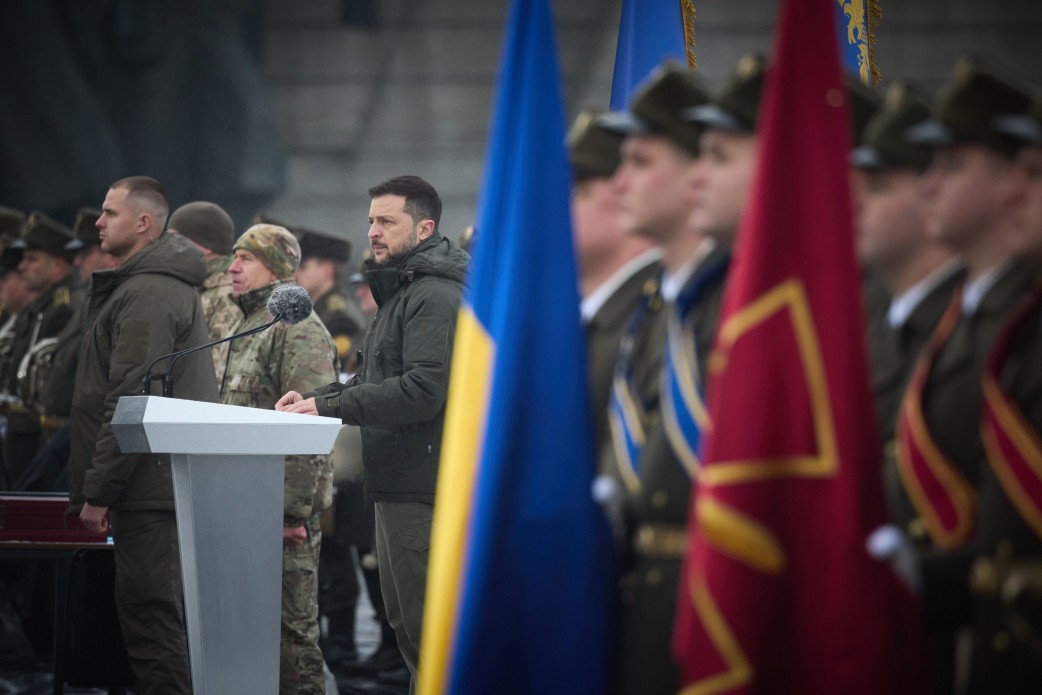 Цитата дня: Повага. Подяка. Пошана. Від усього українського народу. Кожному з вас. Кожному, хто кров’ю, сльозами й вогнем пише нову історію незалежної України