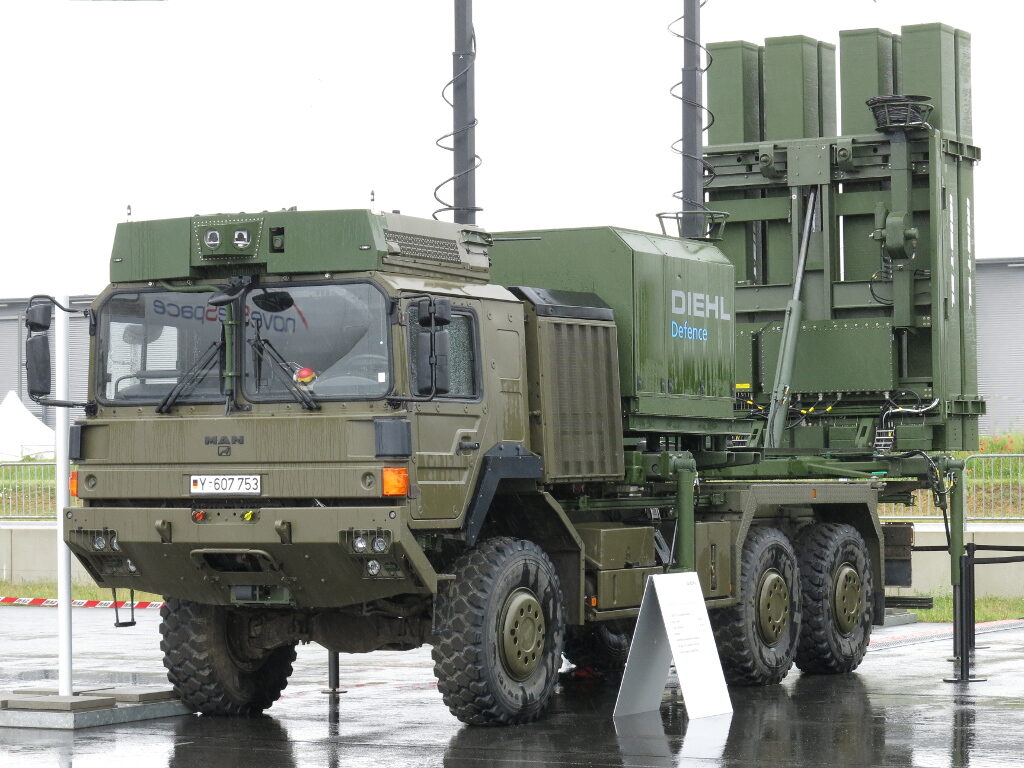 «В три раза больше ракет и систем ПВО». Украина подписала меморандум с Diehl Defence