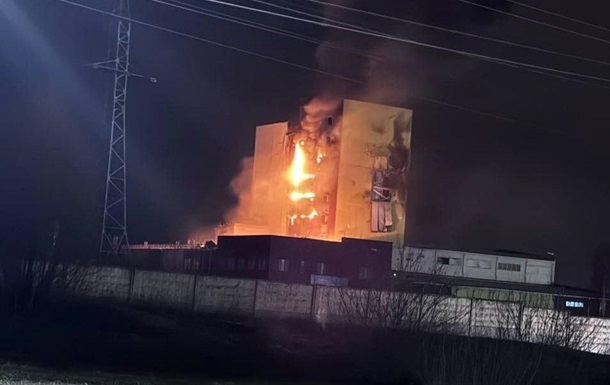 Неспокойно россиянам. Удар по оптоволоконному заводу в Саранске: почему это важно для Украины Неспокойно россиянам. Удар по оптоволоконному заводу в Саранске: почему это важно для Украины