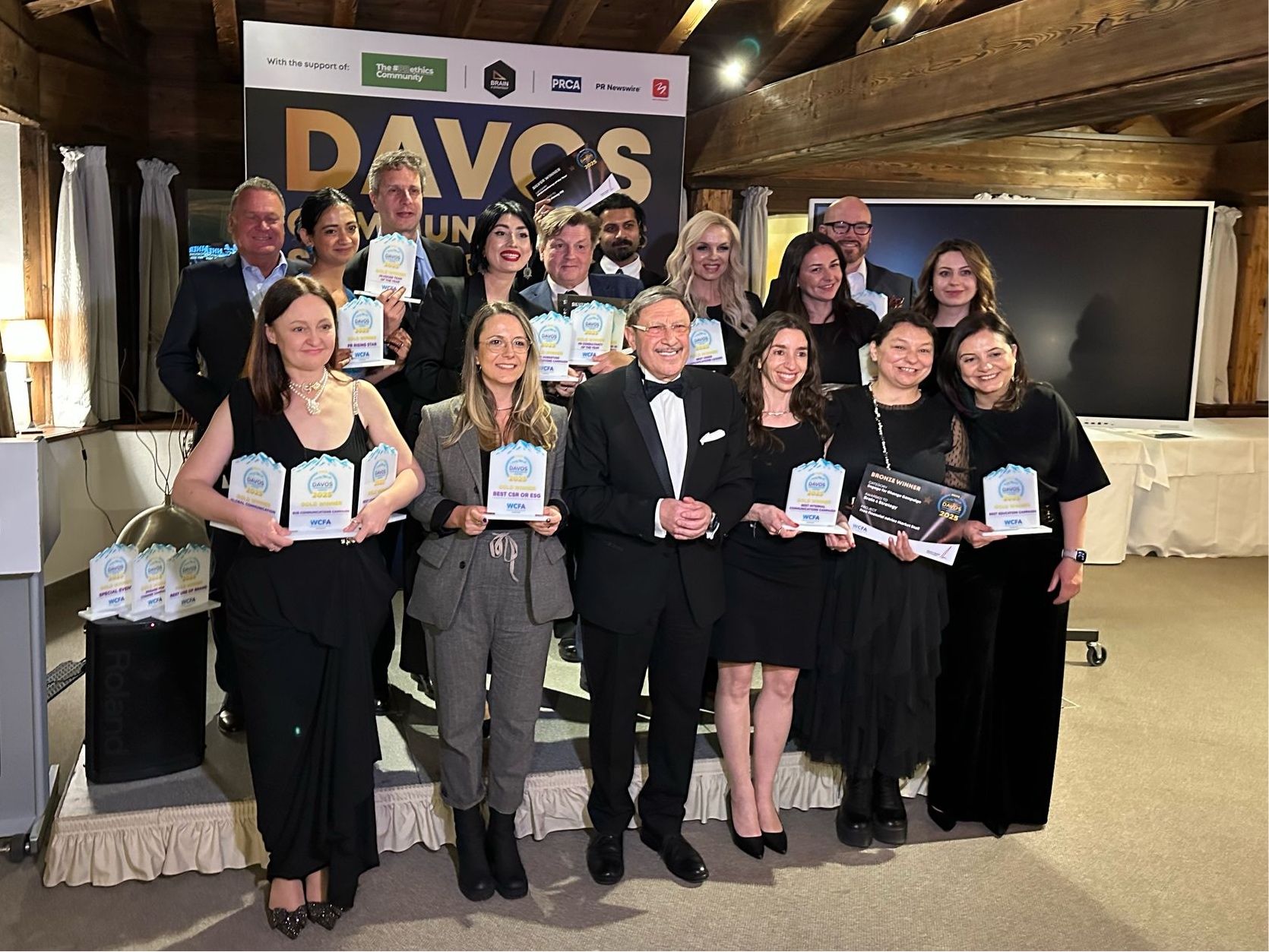 ДТЕК отримав вісім нагород Davos Communications Awards ДТЕК отримав вісім нагород Davos Communications Awards