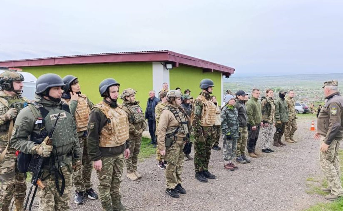 В Украине создадут спеццентры для подготовки граждан к национальному сопротивлению В Украине создадут спеццентры для подготовки граждан к национальному сопротивлению