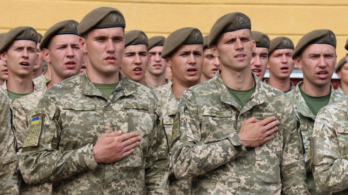 Курсантам військових вишів підвищать стипендії