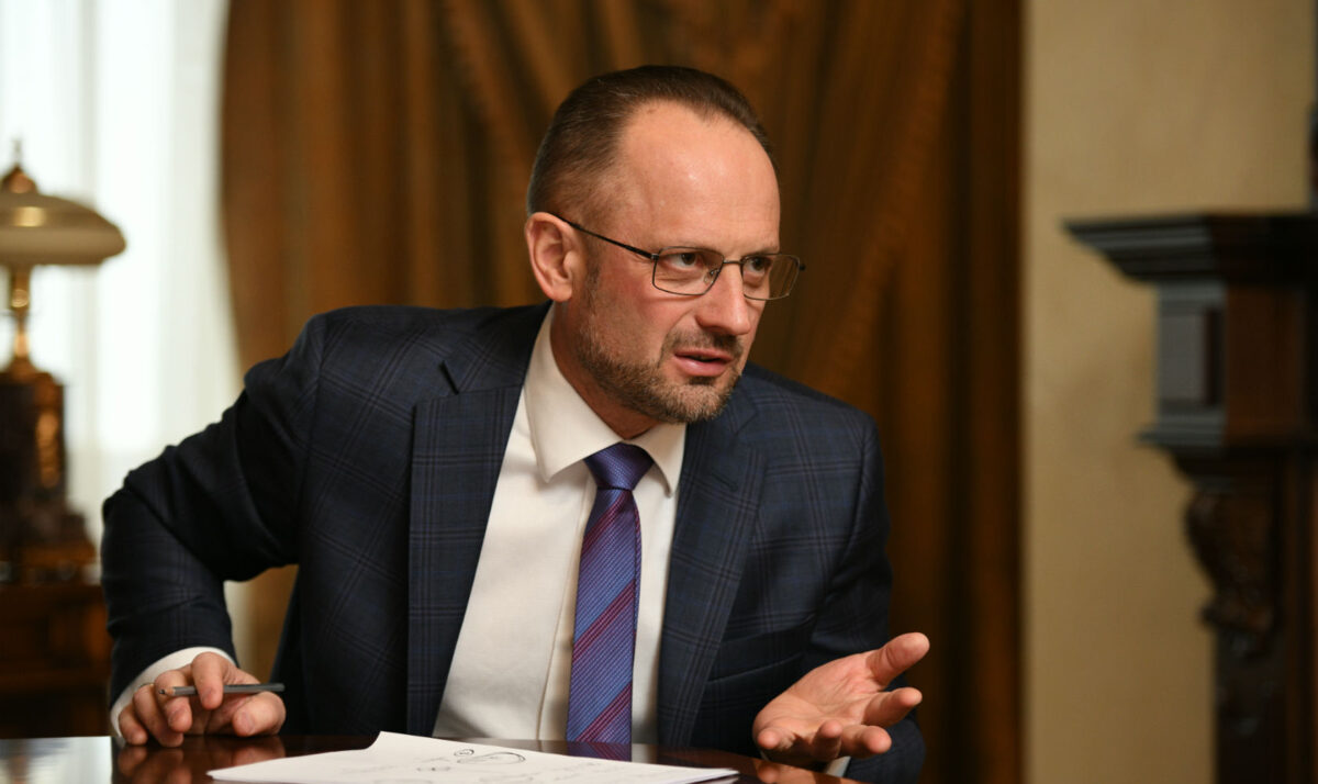 Росія формує кулак і з високою ймовірністю завдасть удар по країнах Балтії та Польщі, – Роман Безсмертний
