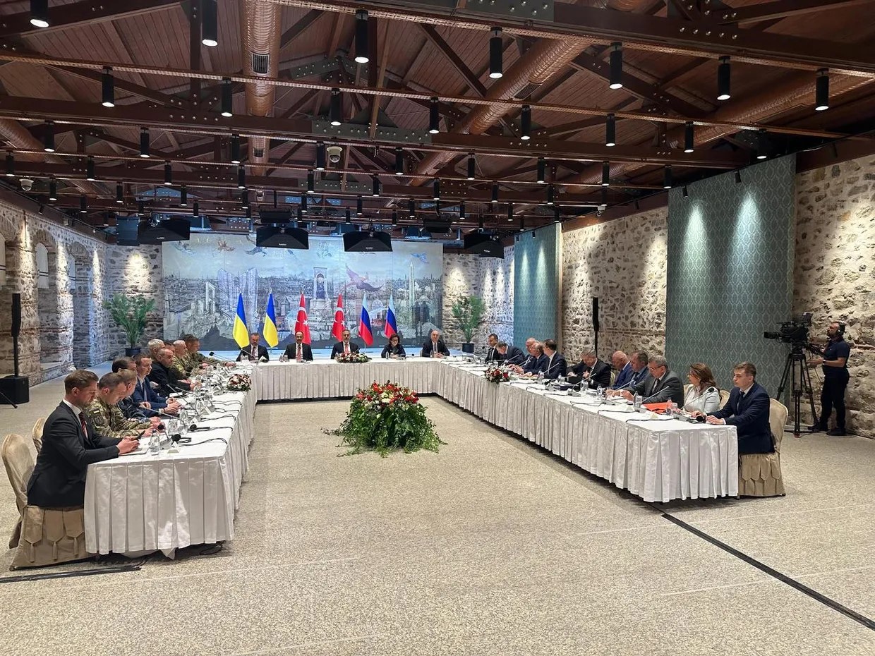 У Стамбулі розпочалися переговори між Україною та РФ за участі Туреччини