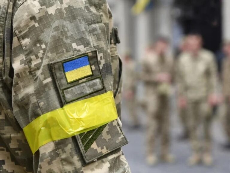 Зеленский раскрыл, сколько людей в Украине мобилизуют каждый месяц Зеленский раскрыл, сколько людей в Украине мобилизуют каждый месяц