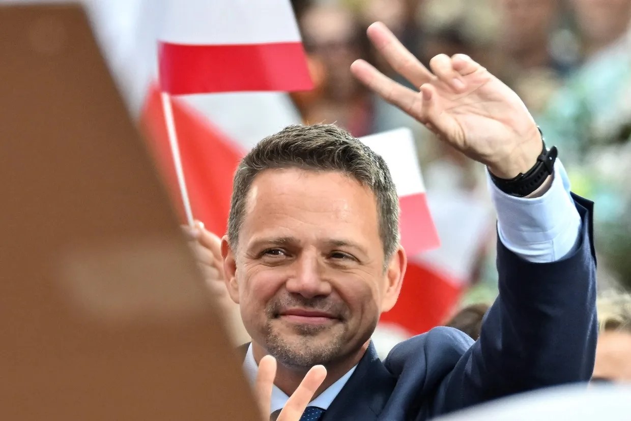 Тшасковський визнав поразку на президентських виборах у Польщі й привітав Навроцького