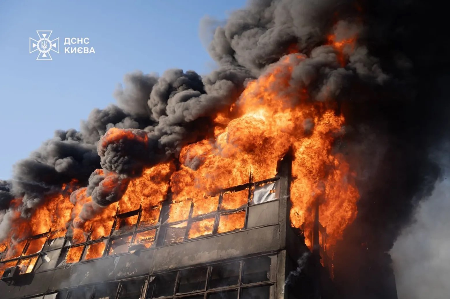 Головна ціль – Київ та область. РФ вночі випустила 400 дронів та 18 ракет – Зеленський (ВІДЕО)