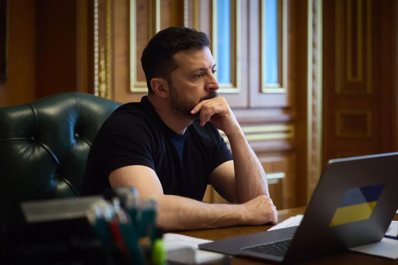 Зеленський запропонував підвищити вік для виїзду за кордон для молодих чоловіків без обмежень з 18 до 22 років