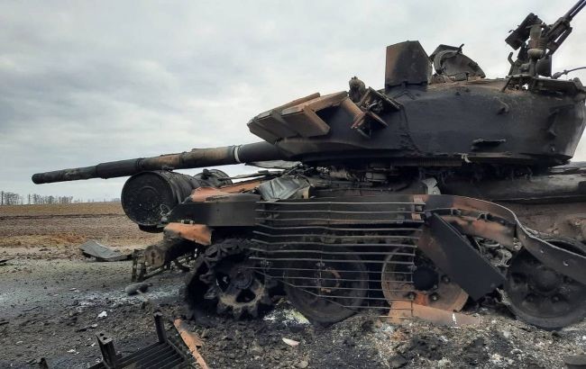 На фронті за добу ліквідували  850 окупантів, 4 танки, 17 ББМ, 49 арсистем, один гелікоптер, 94 одиниці автотехніки  – Генштаб ЗСУ