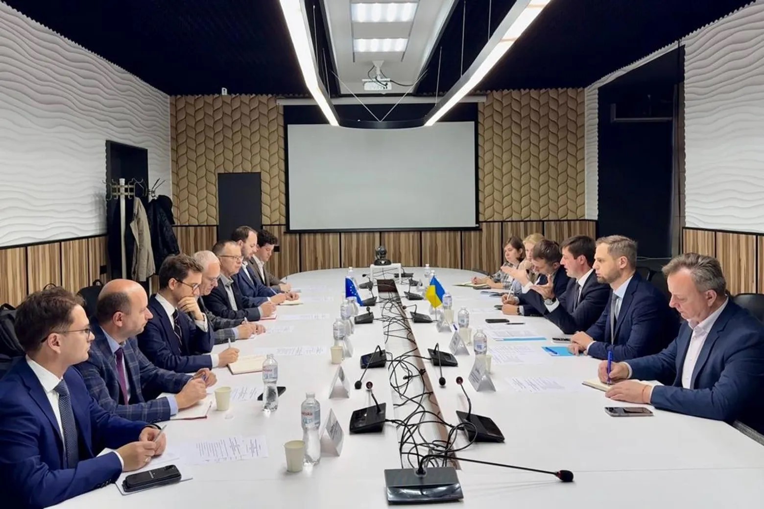 Для продвижения аграрного экспорта в украинских посольствах создадут должности аграрных атташе Для продвижения аграрного экспорта в украинских посольствах создадут должности аграрных атташе