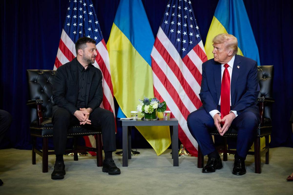 Трамп закликав Зеленського прийняти умови москви, інакше путін «знищить» Україну – FT