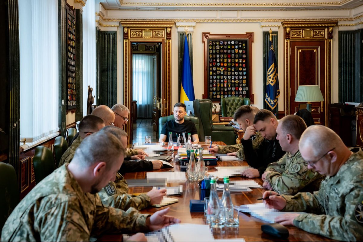 Володимир Зеленський зібрав керівників усієї сфери оборони і безпеки: про що говорили
