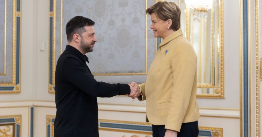 Оборонна підтримка, відбудова України та дипломатичний процес: Зеленський зустрівся з очільницею МЗС Латвії