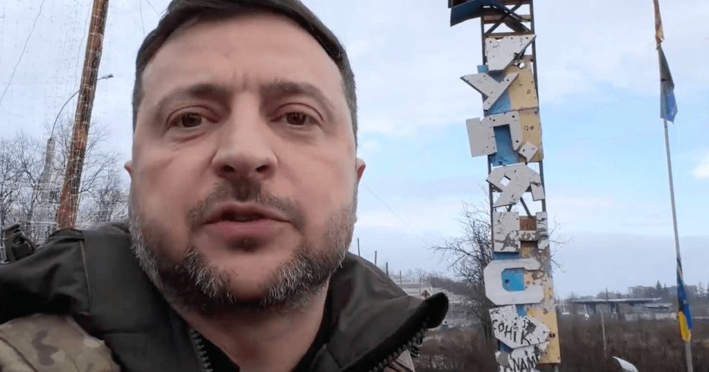 Зеленський приїхав у Куп’янськ на Харківщині та привітав військових з Днем Сухопутних військ (ВIДЕО)