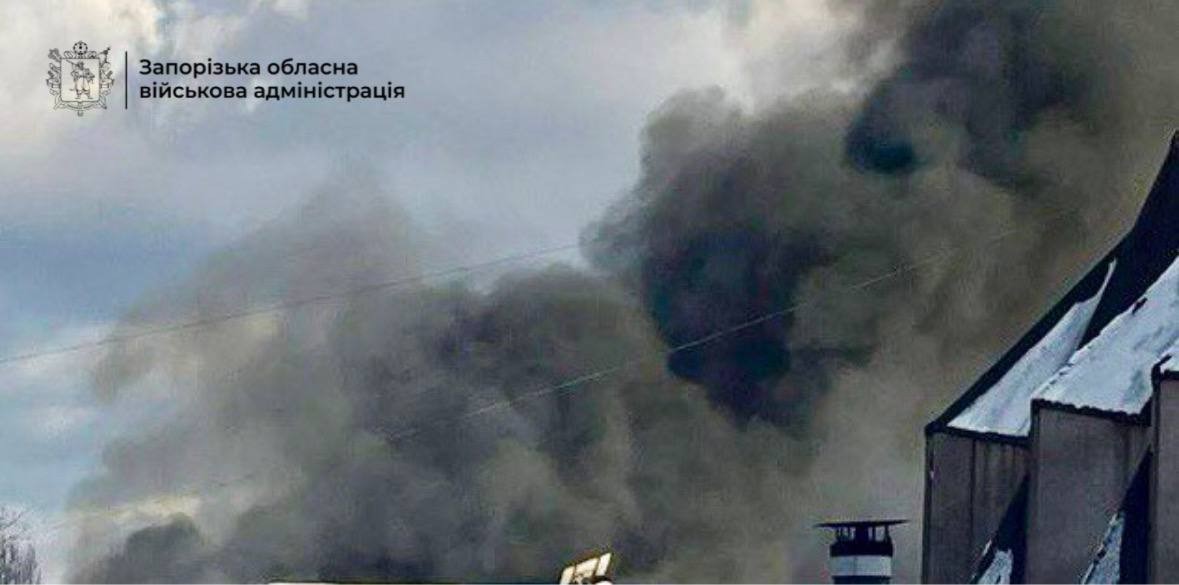 Запорожье и область на протяжении нескольких часов подвергаются массированным атакам российских беспилотников