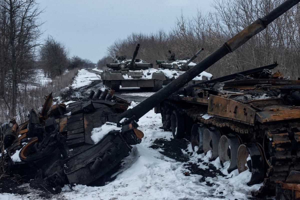 The total combat losses of the Russian Federation since the beginning of the war – about 1,274,990 people (+950 per day), 11,758 tanks, 38,202 artillery systems, 24,174 armored vehicles – General Staff of the Armed Forces of Ukraine