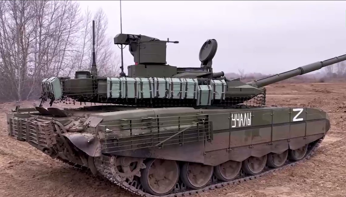 Elite T-90M suddenly disappeared from the front in Ukraine – as cheap drones forced the Russians to hide the most expensive and “best tanks”