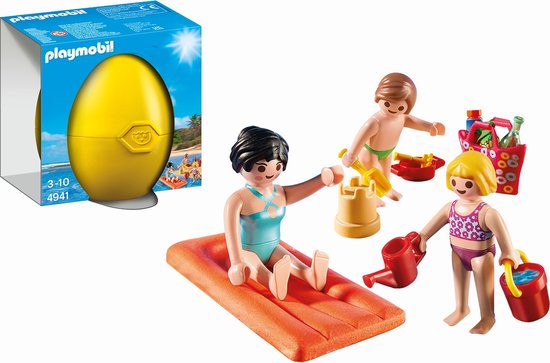 EASTER - STRANDVAKANTIE / MAMAN ET ENFANTS À LA PLAGE