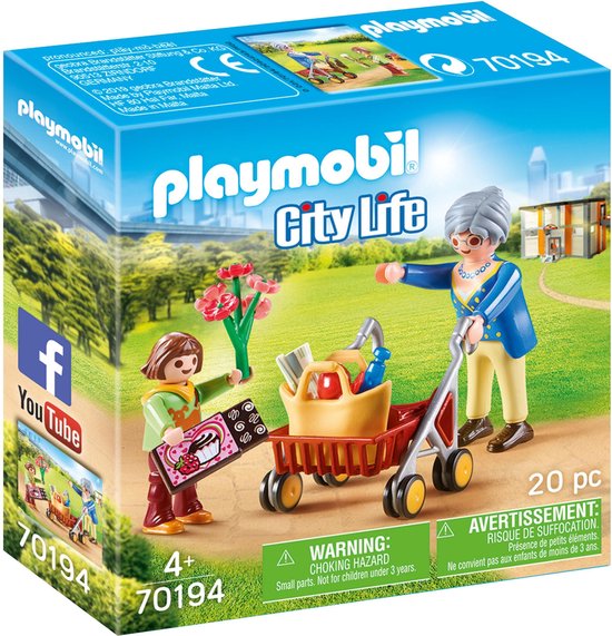 70194 Oma met rollator