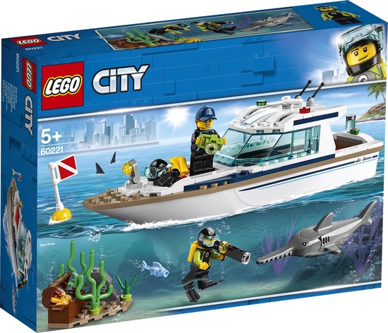 DIVING YACHT